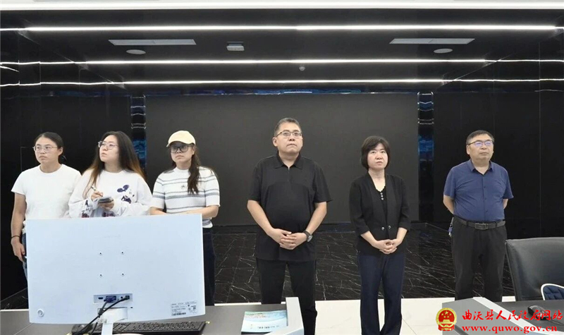 “转型·观潮——省市党报联合采访”临汾行采访团在曲沃采访.jpg