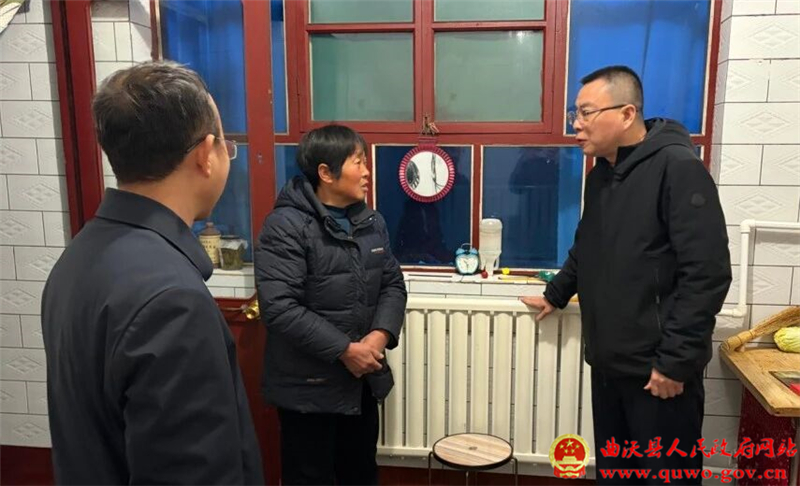 孙惠生检查露天禁烧和散煤“三清零”工作.jpg