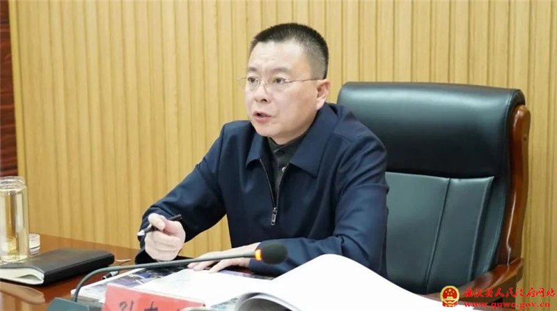 孙惠生主持召开城乡规划委员会会议1.jpg