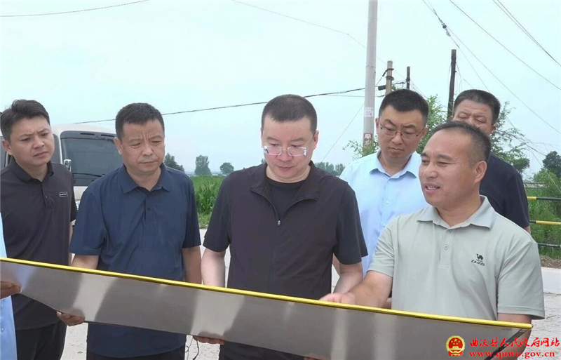吴滨在曲村镇调研并检查道路交通安全整治和山洪灾害防治工作1.jpg