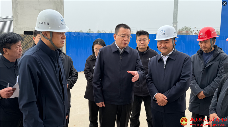 孙惠生深入项目建设一线现场办公.png