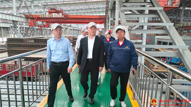 秦江峰一行在曲沃考察工业企业发展情况.jpg