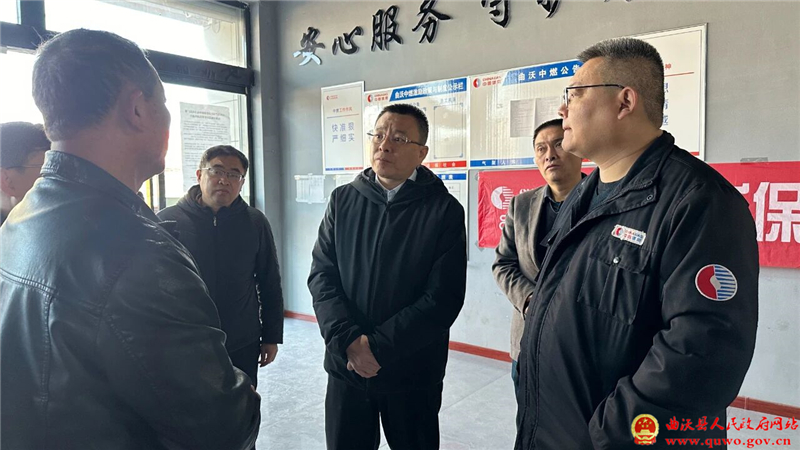 孙惠生检查燃气安全等工作.jpg