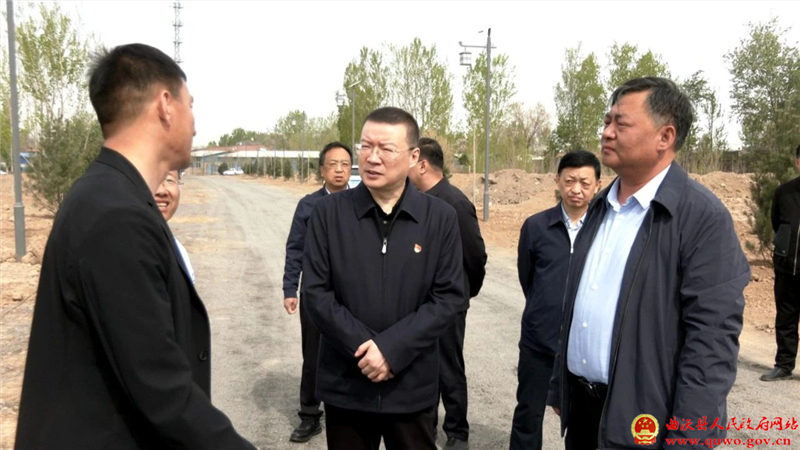 吴滨就重点项目建设、植绿护绿、小麦春管进行现场办公并检查森林防灭火工作1.jpg
