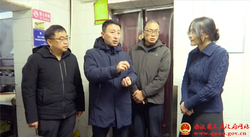 樊奇选检查餐饮场所油烟净化整治和燃气消防安全工作.jpg