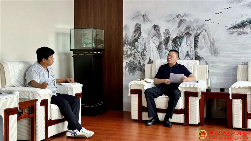 孙惠生主持召开县长办公会议1.jpg