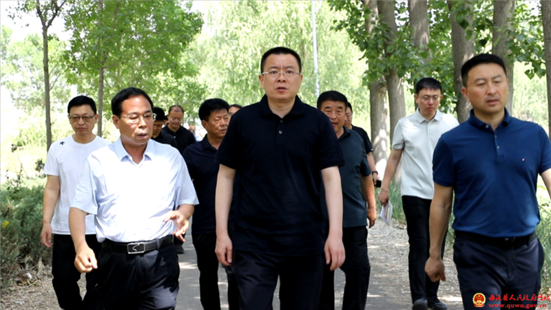 孙惠生调研河长制工作并巡河.png