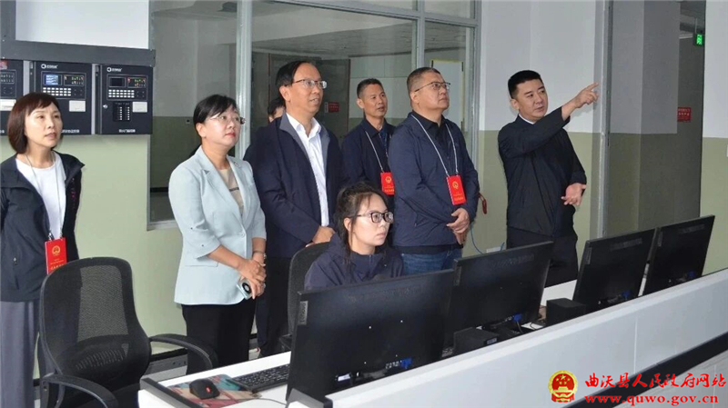 曲沃县人大常委会组织视察全县中小学“防校园暴力、防学生欺凌”工作.jpg