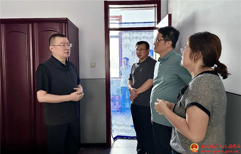 吴滨调研群众身边不正之风和腐败问题集中整治等工作.jpg 吴滨调研群众身边不正之风和腐败问题集中整治等工作.jpg