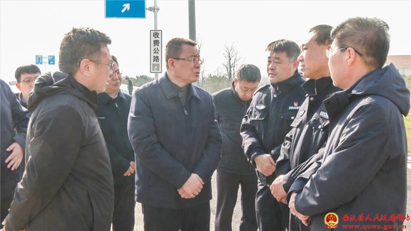 孙惠生检查曲沃道路交通安全工作1.jpg